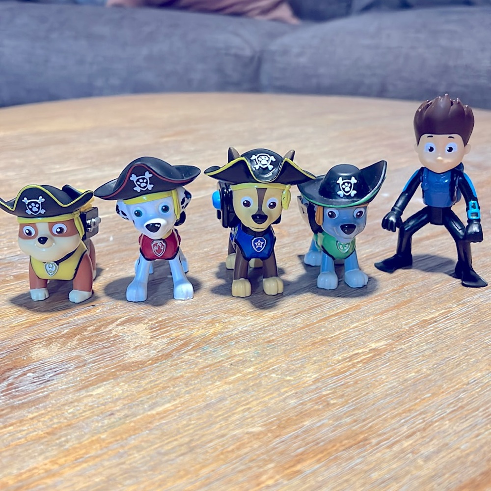 Paw Patrol Pirate Pups Figurines